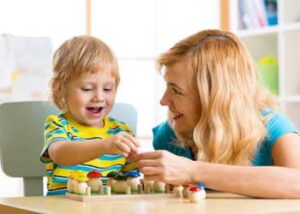 بازی کردن با کودک