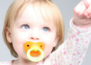 گرفتن-پستانک-از-کودک پستانک کودک