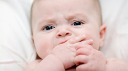 علائم گرسنگی نوزاد