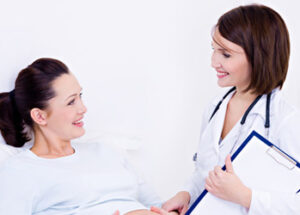 مراجعه به پزشک در بارداری